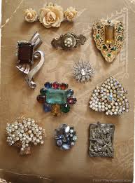 Vintage Brooches Collectable Brooches Valuable Costume Jewelry Brooches  Rhinestone Most Expensive