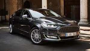Come vogliono le attuali tendenze di design. Ford Mondeo Autobild De