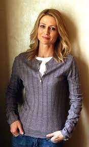 Kelly Rowan Got The Look Beautiful People Style