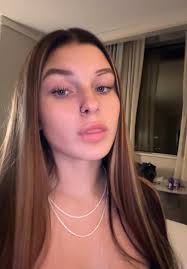 Ariana Johnson (@arianaj_577)