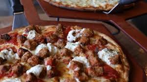 This recipe for crispy chicken wings with buffalo sauce and blue cheese dip comes from randy's wing bar and is addictive. Fawwcbficp2agm