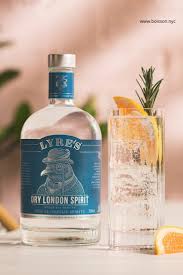 Lyre S Non Alcoholic Dry London Spirit In 2022 Gin And Tonic Non Alcoholic Best Alcohol