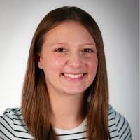 Elizabeth Behling's Instagram, Twitter & Facebook