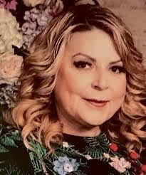 Leah Lacey's Instagram, Twitter & Facebook