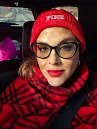 Amanda Lamborn's Instagram, Twitter & Facebook