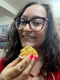 Lo sapete che il brik é anche dolce? A Mahdia è una specialità, c'è proprio  anche il Festival del brik di Mahdia organizzato ogni anno L'ho assaggiato  oggi per la prima volta,