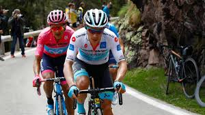 Stay up to date with giro d'italia score tables for the 2021 season. Giro D Italia Carapaz Vor Gesamtsieg Ackermann In Der Punktewertung Vorn