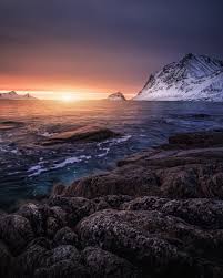 Magical sunrise 🌅 📸 Daniel Asam (IG: daniel_asam) . . #sunrise #mountains  #clouds #nature #summit #hiking