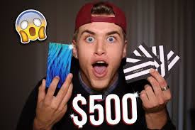 Eve Fox's Instagram, Twitter & Facebook