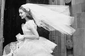 Why Do Brides Wear Veils On Their Wedding Day And What Do They Mean Metro News