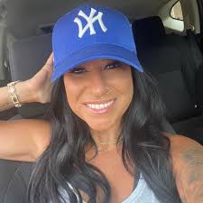 What are the perks of registering with the Little Free Library website?