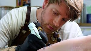 David Mottier, il tatuatore del folclore elvetico