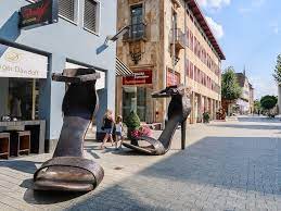 Vaduz has a population of 5430 inhabitants (in 2015). Furstliche Momente In Vaduz Delicious Travel Blog