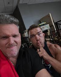 Ray Dupont's Instagram, Twitter & Facebook