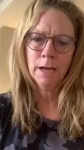 Beth Earle's Instagram, Twitter & Facebook