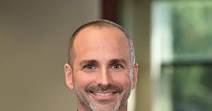 Brett Buchanan's Instagram, Twitter & Facebook