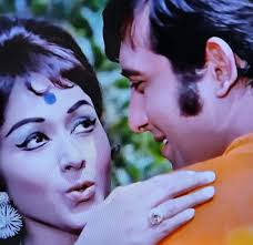 Kishore Kumar & Asha Bhosle sang most popular duet songs in hindi cinema  together.