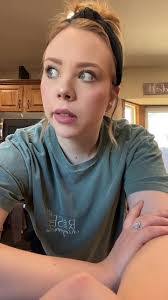 Marci Barlow's Instagram, Twitter & Facebook