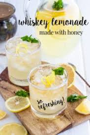 whiskey lemonade sweetened with honey
