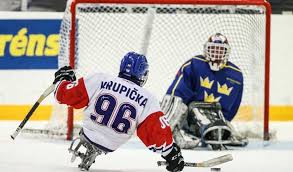 Přímý přenos utkání základní skupiny na mistrovtví světa v para hokeji (140 min). Czech Para Hockey Players Dominated The Swedish Tournament With A Score Of 18 2 Paraostrava2019