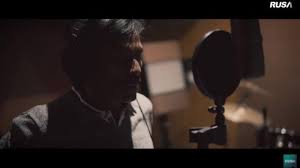 Am g e am 2x e * am bertahun sudah ku g menunggu dirimu e akhirnya kau menjadi am blog yang berisi tentang kumpulan chord kunci gitar dasar yang bisa kamu akses secara mudah via online.blog ini menyajikan berbagi jenis chord/khord. Chord Kunci Ukulele Cinta Tiga Segi Trilogik Cinta Saleem Mengapa Ini Semua Harus Berlaku Tribun Solo