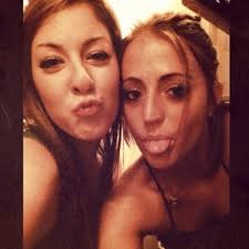 Sammie Bell's Instagram, Twitter & Facebook