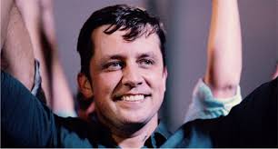 Fabrício, que se diz conservador, tem núcleo de conselheiros do PT