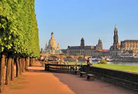Hotel is located in 560 m from the centre. Holiday Inn Dresden City South Reisenaktuell Com