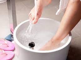 An epsom salt bath is a detoxifying bath. Epsom Salt Benefits Uses And Side Effects