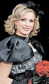 viaţa viaţa viaţa