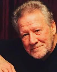 Relembrando 😔 Nosso querido Pastor Dave Roberson Foi ao encontro de quem  mais amava. Faleceu com uma carreira cumprida e centenas de pessoas  incendiadas pelo mundo em seu legado. Fica os direcionamentos