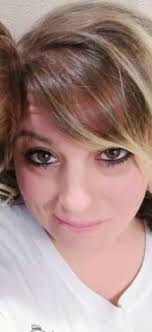 Deanna Hare's Instagram, Twitter & Facebook