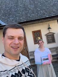 🎄🎉 GEWINNSPIEL 🎉🎄, Gewinne ein exklusives Essen für dich und deine  Begleitung in der legendären Huabn beim @naturhotel.bauernhofer 🍽️✨ im  Wert von € 150,00 , So einfach machst du mit:, 1️⃣ Like diesen ...