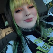 Haley Wooten's Instagram, Twitter & Facebook