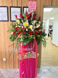 pin by angel florist on composition florale flower arrangements event flowers flowers
