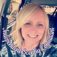 Sheri Harding's Instagram, Twitter & Facebook