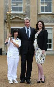 The earl's first wife, victoria lockwood, on whom he cheated with 12 women while she was in rehab, is safely out of the picture in south africa. Earl Spencer Baby His Wife Is Pregnant With His Seventh Child Hello