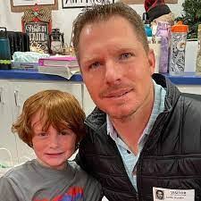 Kirk Snell's Instagram, Twitter & Facebook