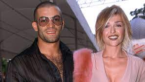 Gianni sperti è un ex ballerino professionista oggi opinionista di uomini e donne condotto da maria de filippi. Paola Barale La Verita Dell Ex Sul Matrimonio Con Gianni Sperti Dilei