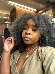 Hi All! My name is Emily, I am 22 years old and graduated from Elon  University last May. I am working at a dance non-profit in DC and would  like to move