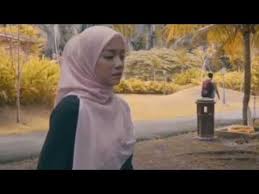 Naira tidak mempercayai mana lelaki sehinggalah iqbal raid. Jutaan Purnama Datin Alyah Ost Lelaki Kiriman Tuhan Youtube