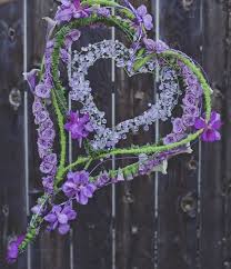 Maybe you would like to learn more about one of these? Pin By Tamera Barr Brokaw On Avant Garde Floral Flower Heart Flower Art Floral