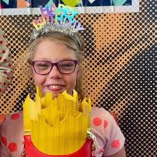 Sheriff's deputy named infant's 'uncle' after saving her life in car crash