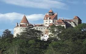 The building plan of bran castle was determined by the steep rock on which the castle was built. Bran Castle Brasov Ticket Price Timings Address Triphobo