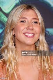 Earl Castle's Instagram, Twitter & Facebook