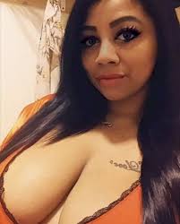 Big Titties Redbone - ShesFreaky