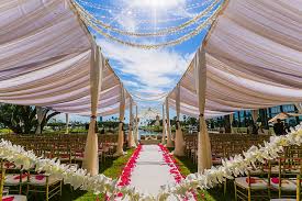 An Amazing Indian Wedding Setup Outdoor Indian Wedding Indian Beach Wedding Outdoor Wedding