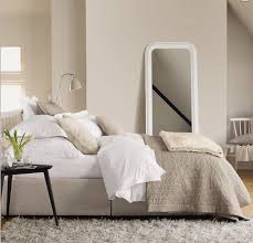 A backdrop in beige in the bedroom allows you to experiment with a wide range of themes, styles and most importantly accent colors. Master Neutral Beige Bedroom Decor Trendecors
