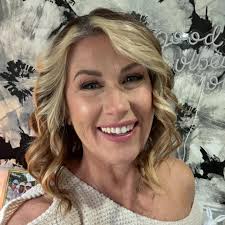 What's the best way to find a leak in the liner?