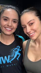 Ela faz eu acordar super cedo, e ainda espera que eu pegar leve com ela  🤭😂😂😂 , Marca aqui seu personal, vai que ele mude de ideia 😂😂 , #meme  #memeacademia #fitness #motivacaofitness #personaltrainer